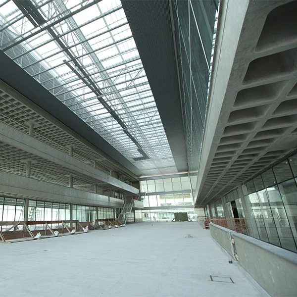 concretubo para caixão perdido foto de obra de grande porte usando colunas e pilares de concreto produzidas com formas de papelão